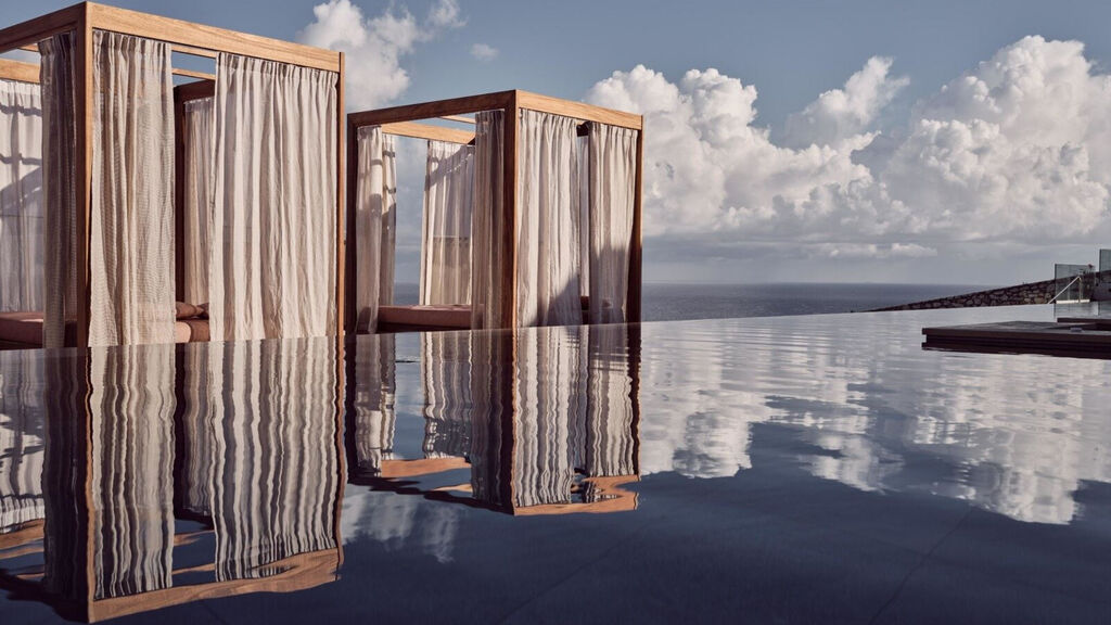 The Royal Senses Resort, Curio Collection By Hilton