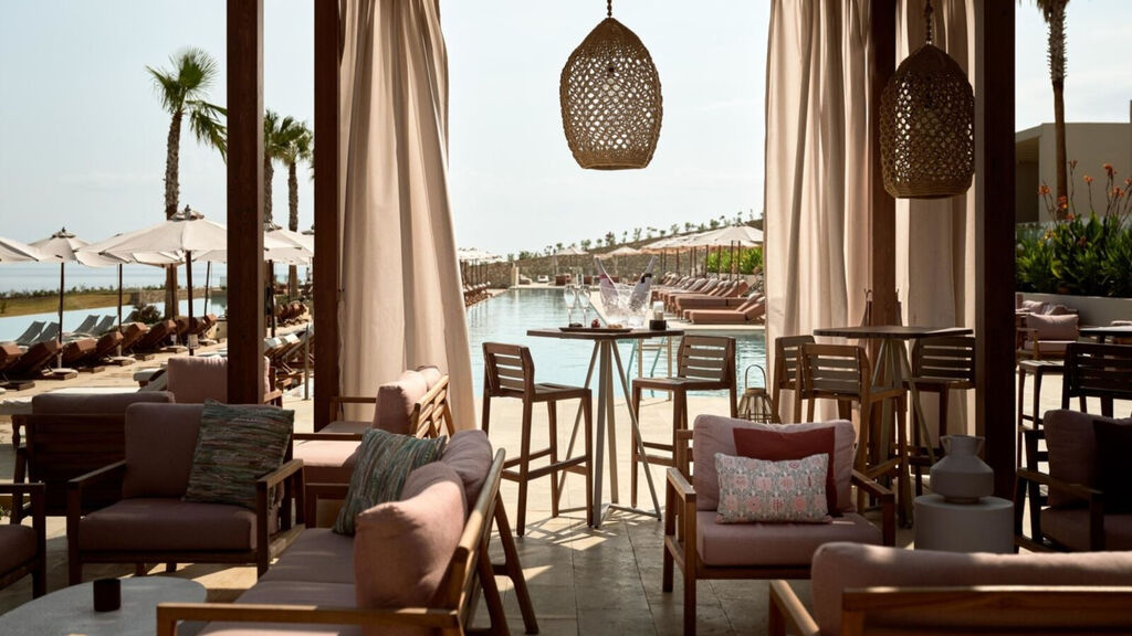 The Royal Senses Resort, Curio Collection By Hilton