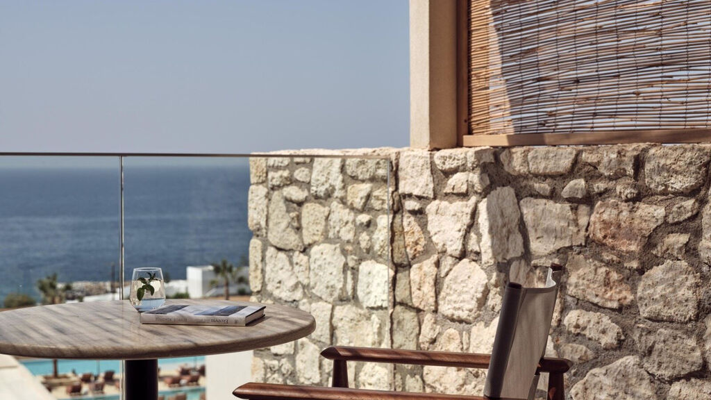 The Royal Senses Resort, Curio Collection By Hilton