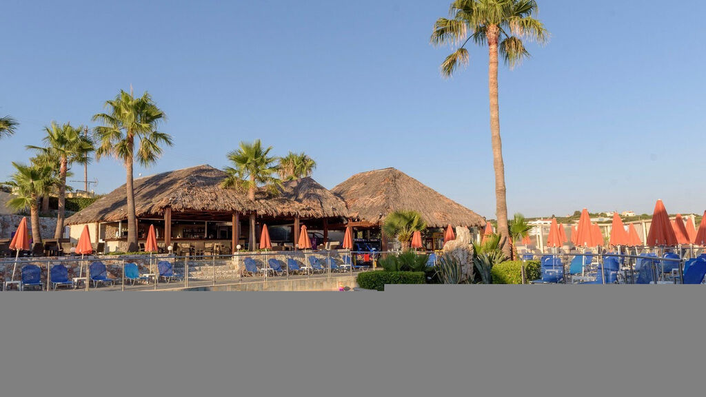 Theo Hotel Agia Marina