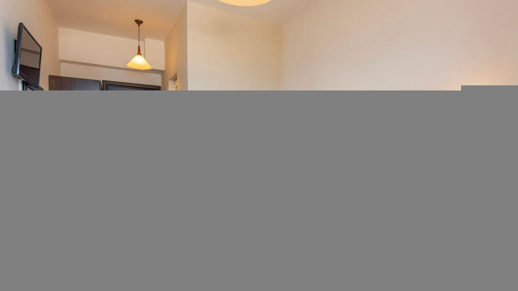 Theo Hotel Agia Marina