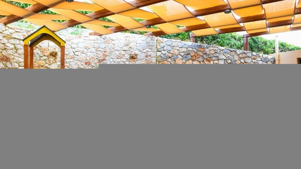 Theo Hotel Agia Marina