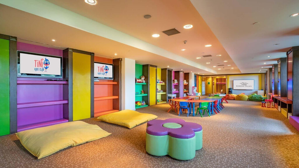 Titanic Mardan Palace