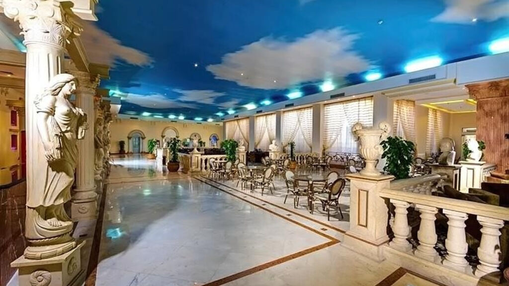 Titanic Palace