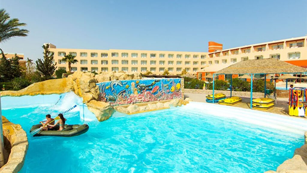 Titanic Resort & Aqua Park