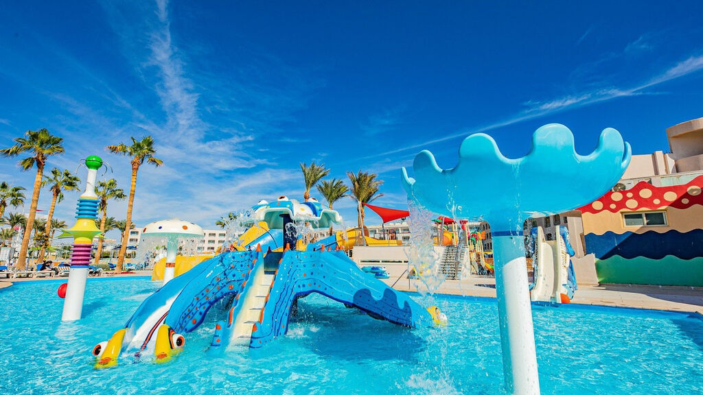 Titanic Resort & Aqua Park