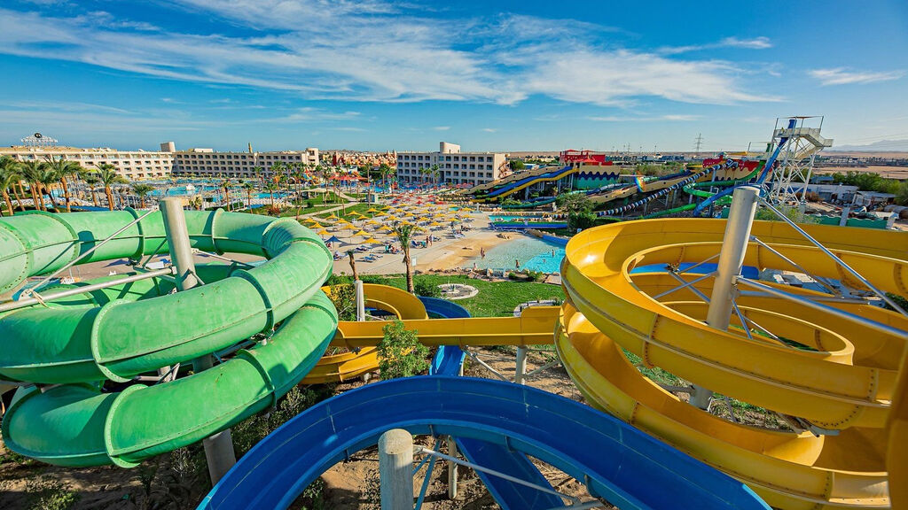 Titanic Resort & Aqua Park