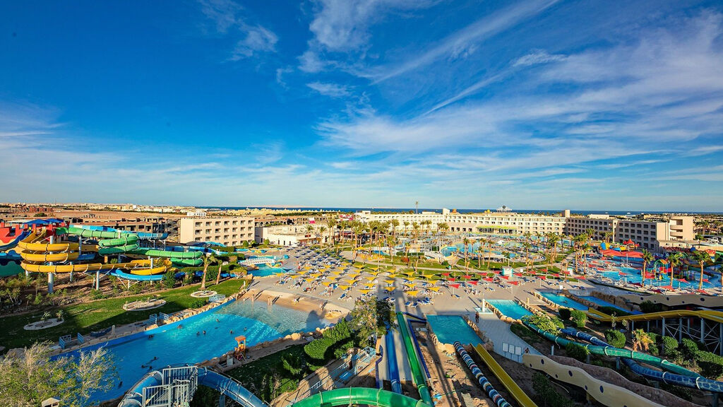 Titanic Resort & Aqua Park