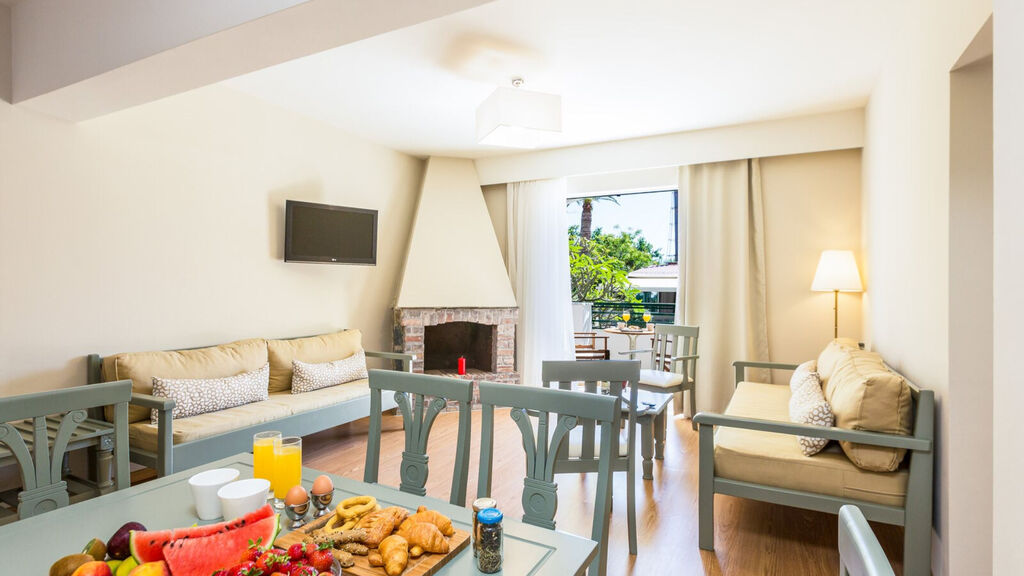 Trefon Hotel & Apartments