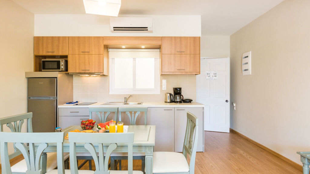 Trefon Hotel & Apartments