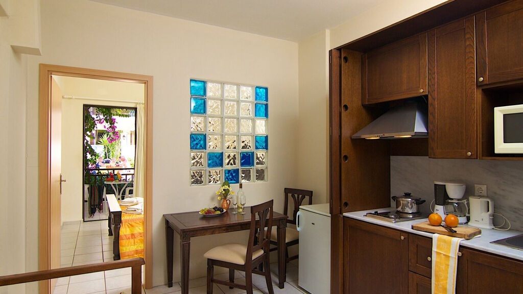 Trefon Hotel & Apartments