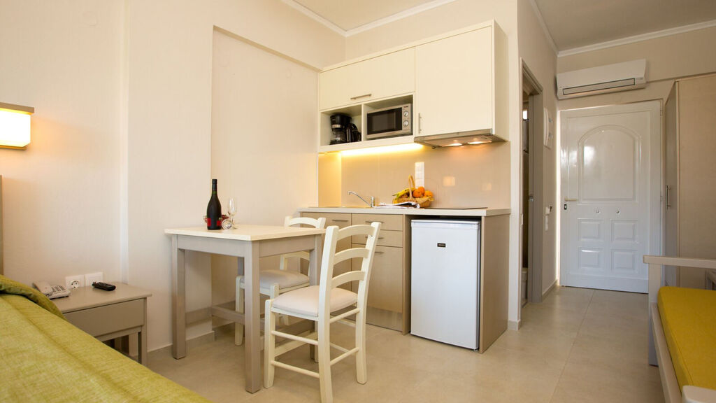 Trefon Hotel & Apartments