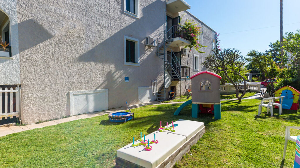 Trefon Hotel & Apartments