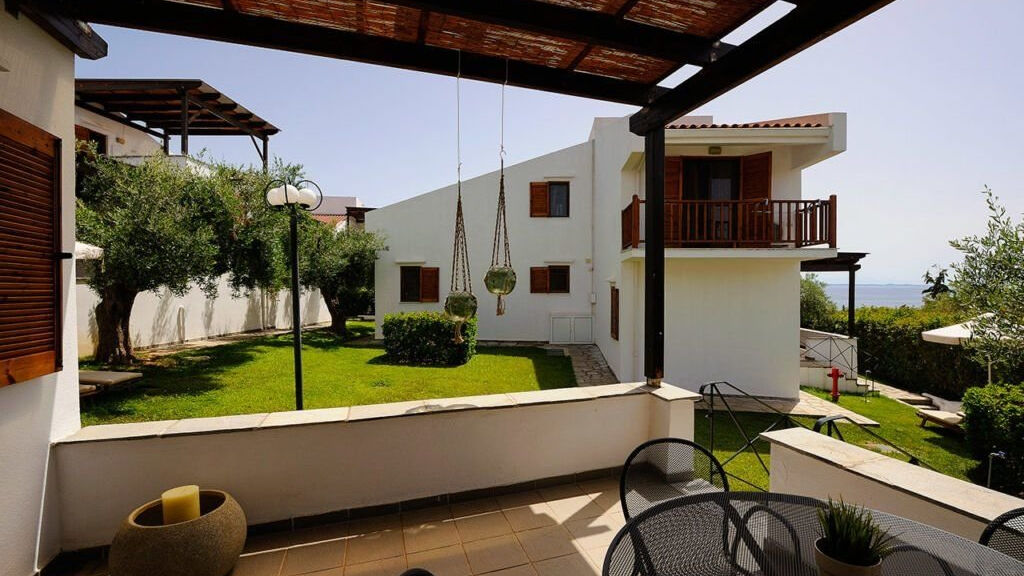 Trikorfo Beach Villas