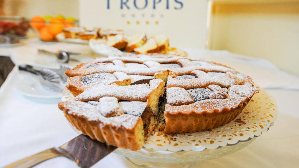 Tropis