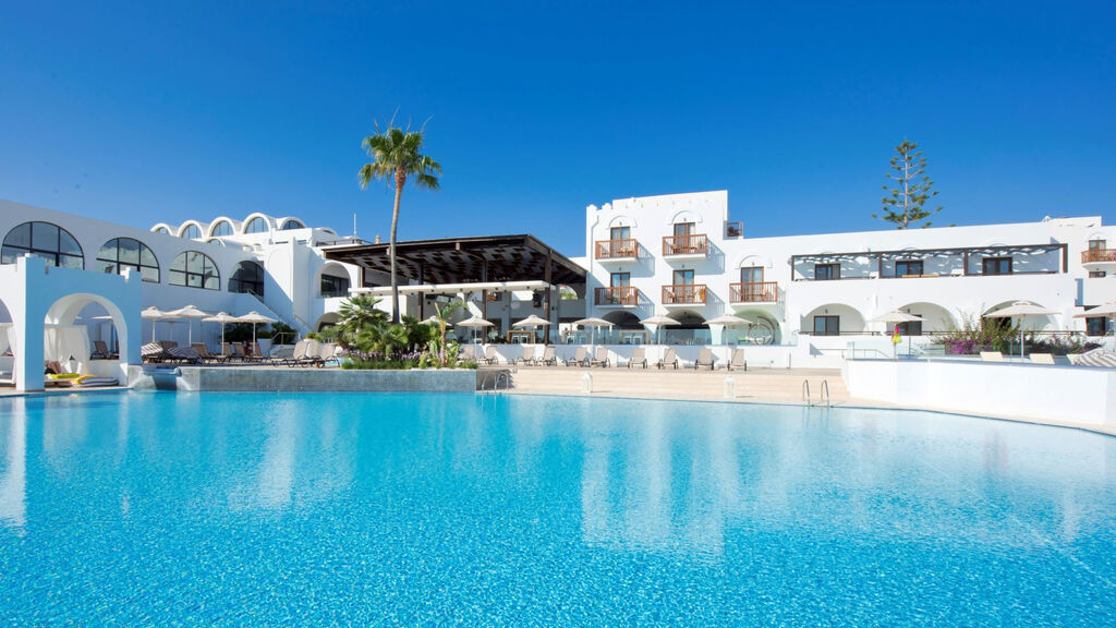 Tui Blue Oceanis Beach Resort & Spa