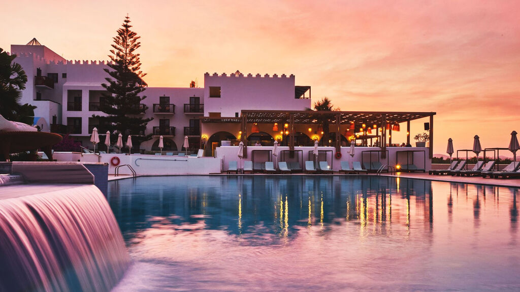 Tui Blue Oceanis Beach Resort & Spa