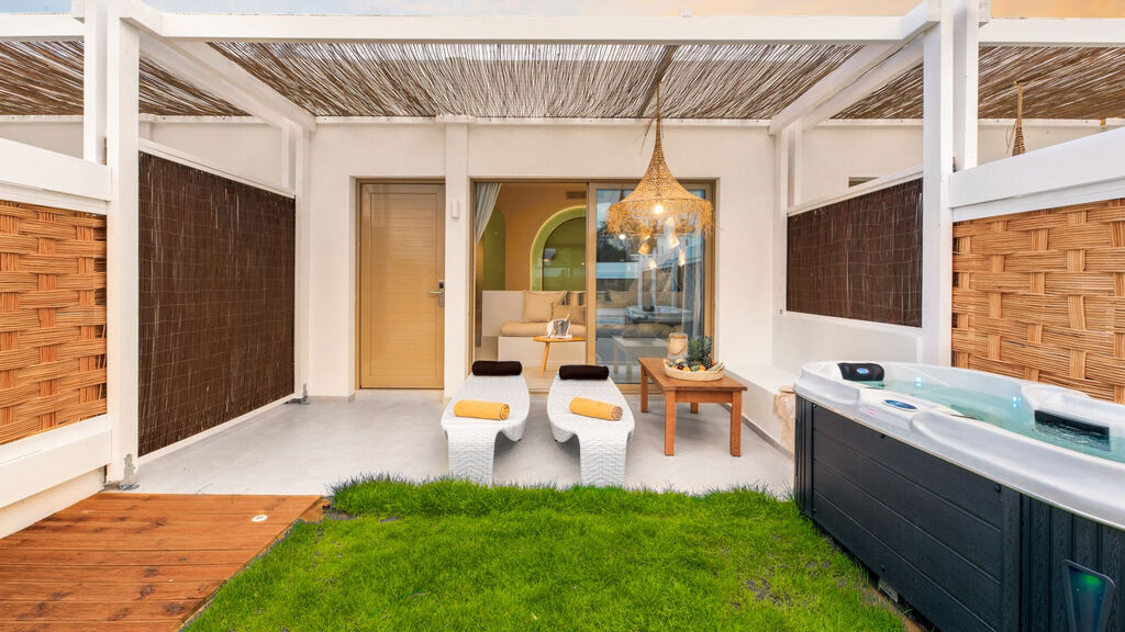 Tui Blue Oceanis Beach Resort & Spa