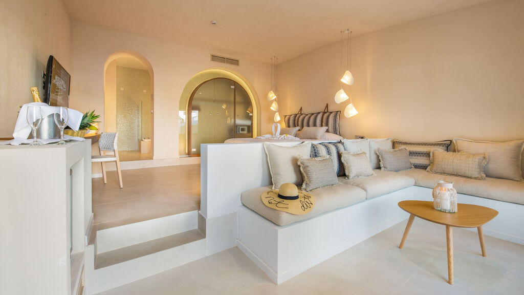 Tui Blue Oceanis Beach Resort & Spa