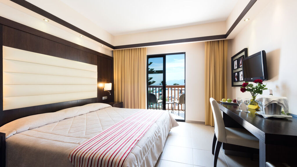 Tui Blue Oceanis Beach Resort & Spa