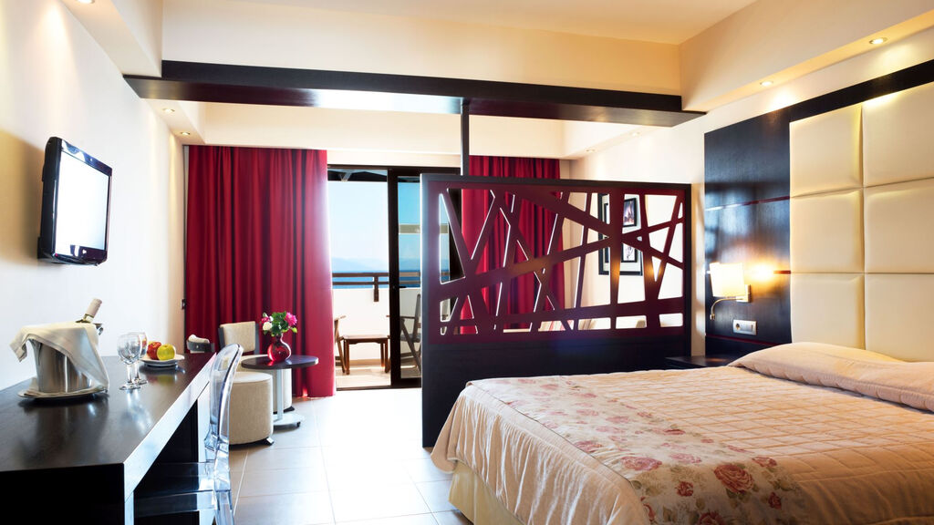 Tui Blue Oceanis Beach Resort & Spa