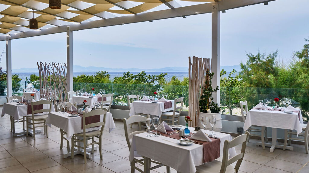 Tui Blue Oceanis Beach Resort & Spa