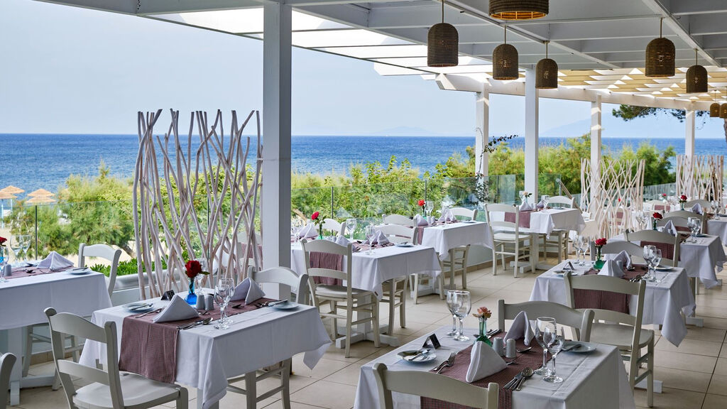 Tui Blue Oceanis Beach Resort & Spa