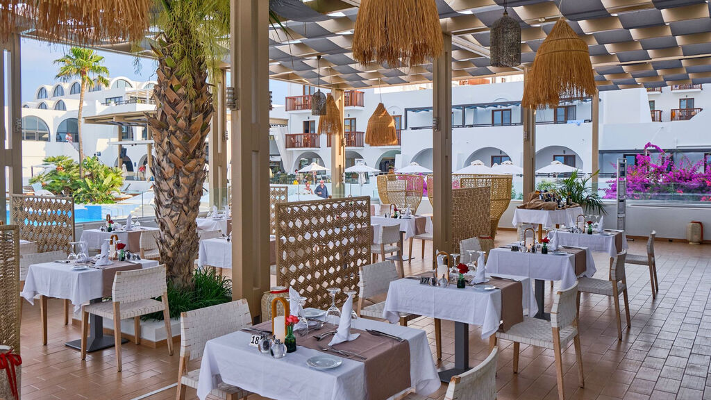 Tui Blue Oceanis Beach Resort & Spa