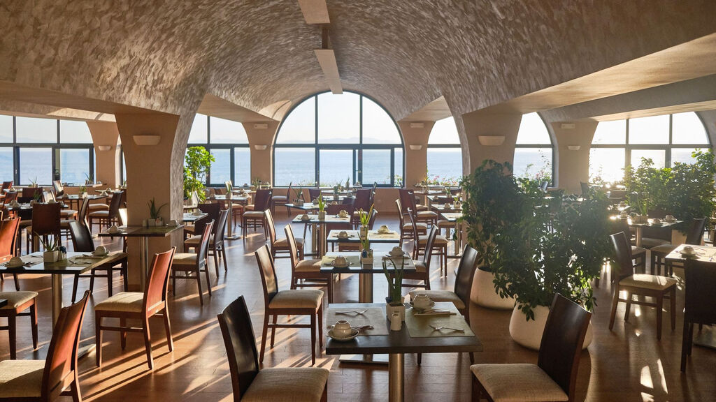 Tui Blue Oceanis Beach Resort & Spa