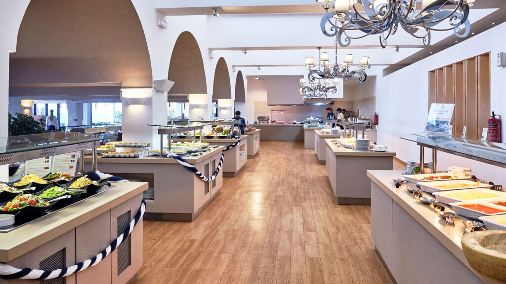 Tui Blue Oceanis Beach Resort & Spa