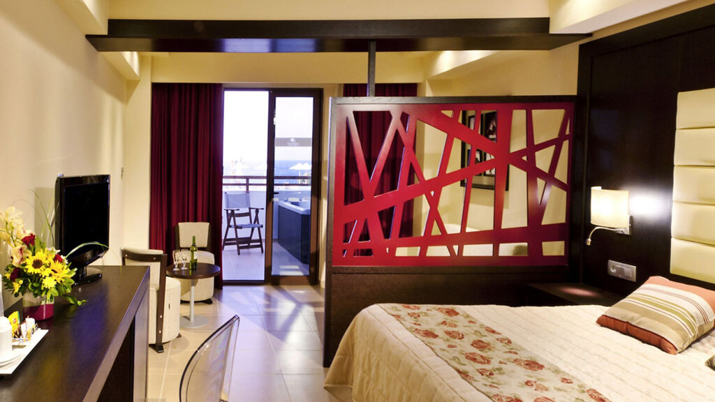 Tui Blue Oceanis Beach Resort & Spa