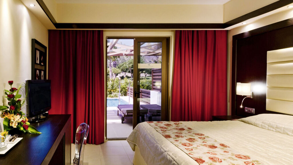 Tui Blue Oceanis Beach Resort & Spa