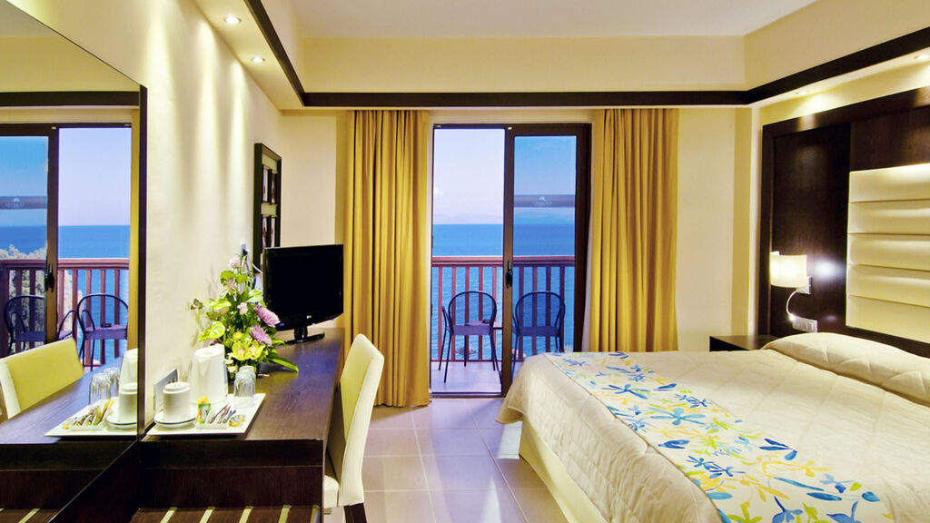 Tui Blue Oceanis Beach Resort & Spa