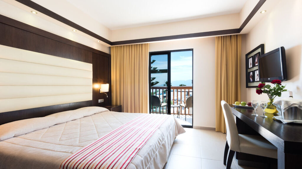 Tui Blue Oceanis Beach Resort & Spa