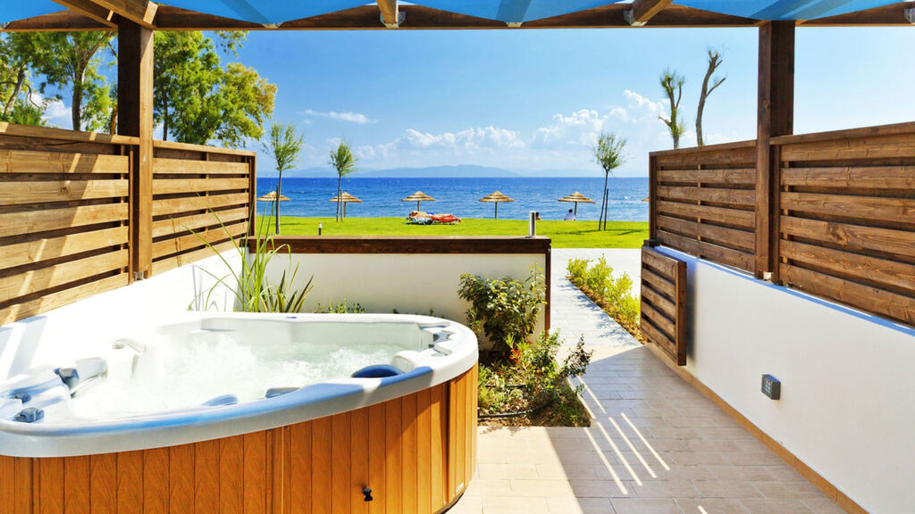 Tui Blue Oceanis Beach Resort & Spa