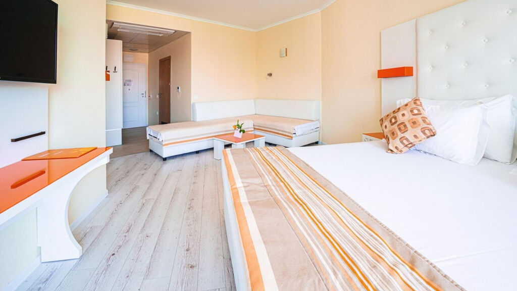 Tui Suneo Serenity Bay 