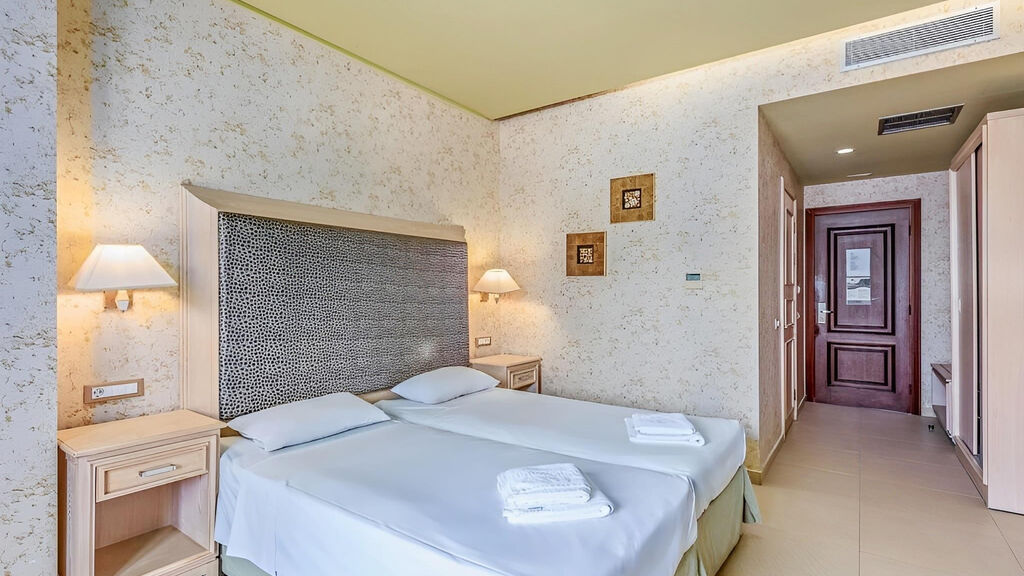 Utopia Resort & Spa