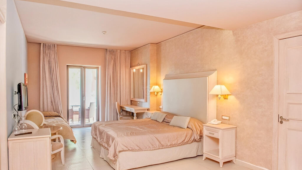 Utopia Resort & Spa