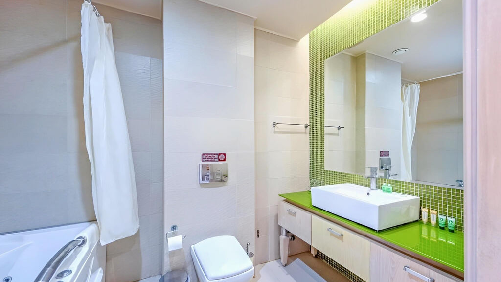 Utopia Resort & Spa