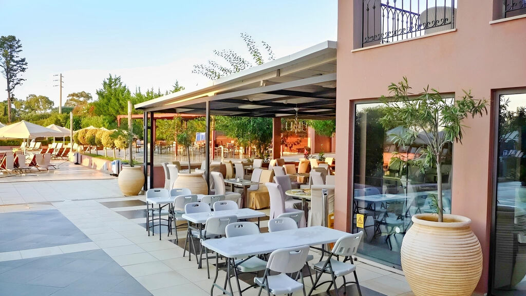Utopia Resort & Spa