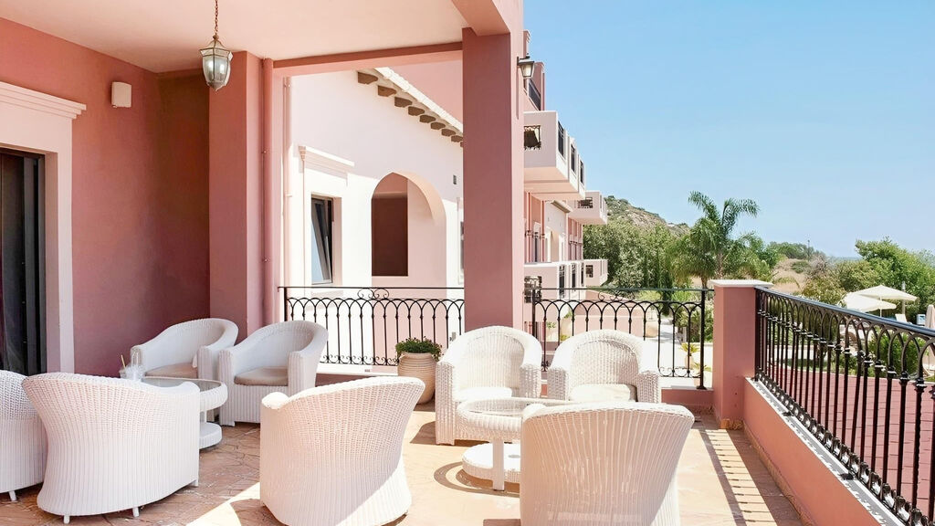 Utopia Resort & Spa