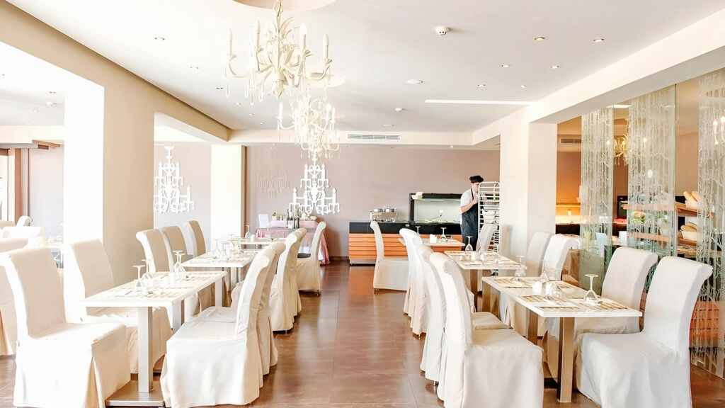 Utopia Resort & Spa