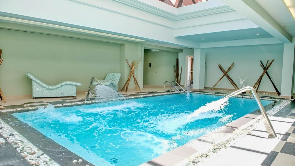 Utopia Resort & Spa