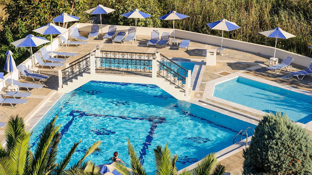 Vantaris Garden & Corner