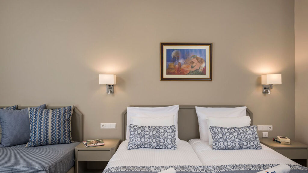 Vantaris Garden & Corner