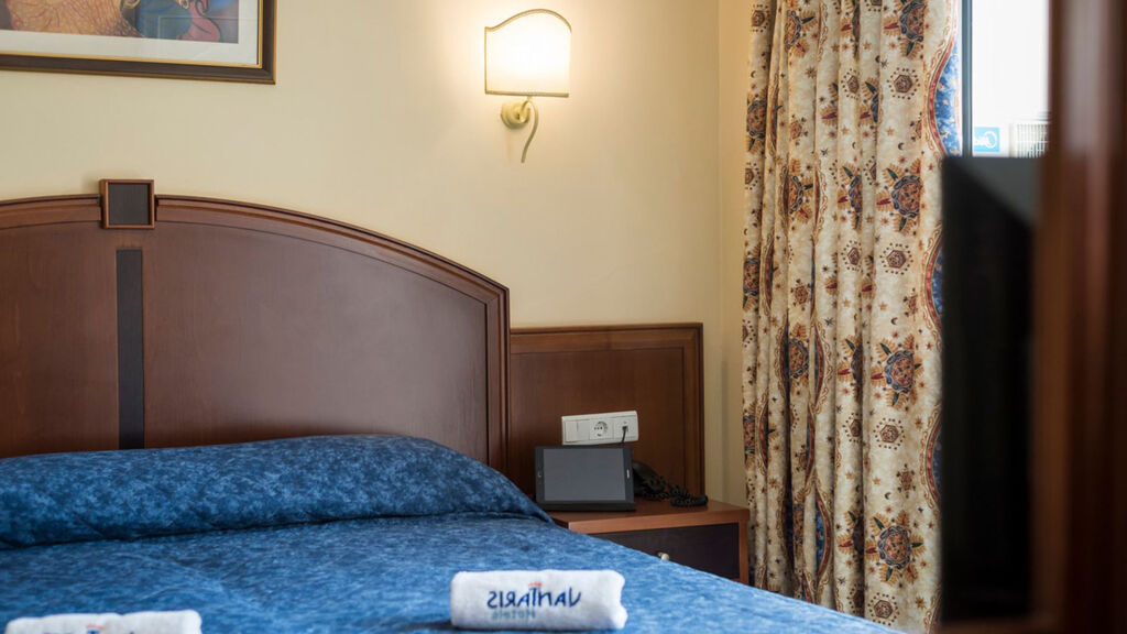 Vantaris Garden & Corner