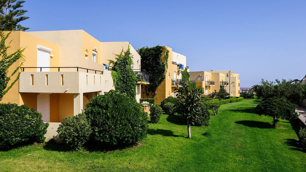 Vantaris Luxury Beach Resort