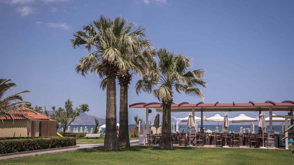 Vantaris Luxury Beach Resort