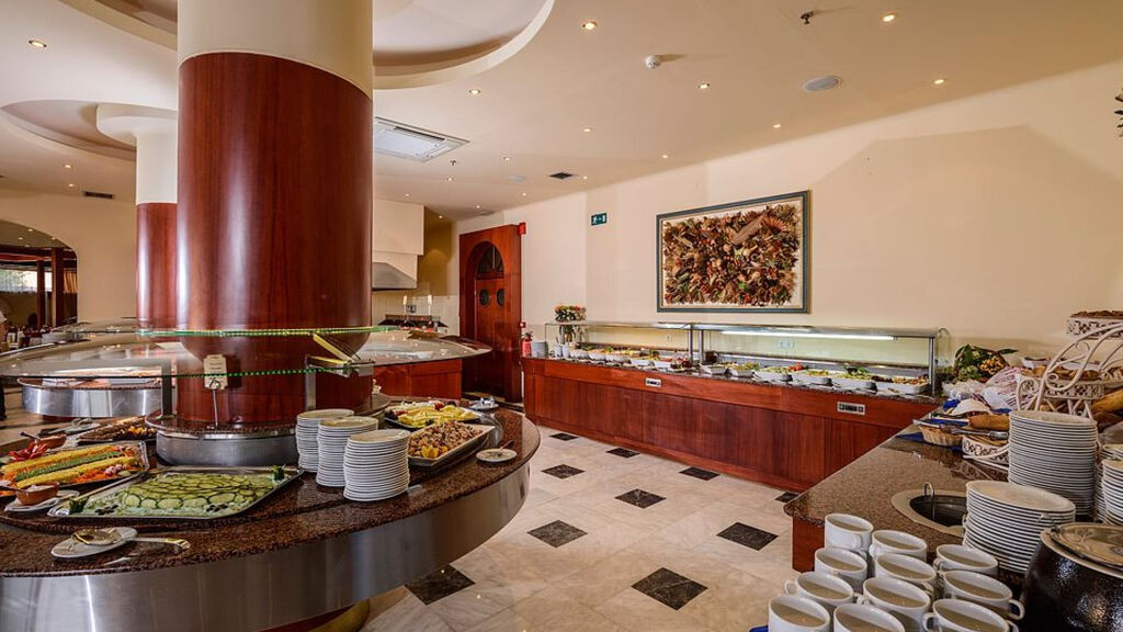 Vantaris Luxury Beach Resort