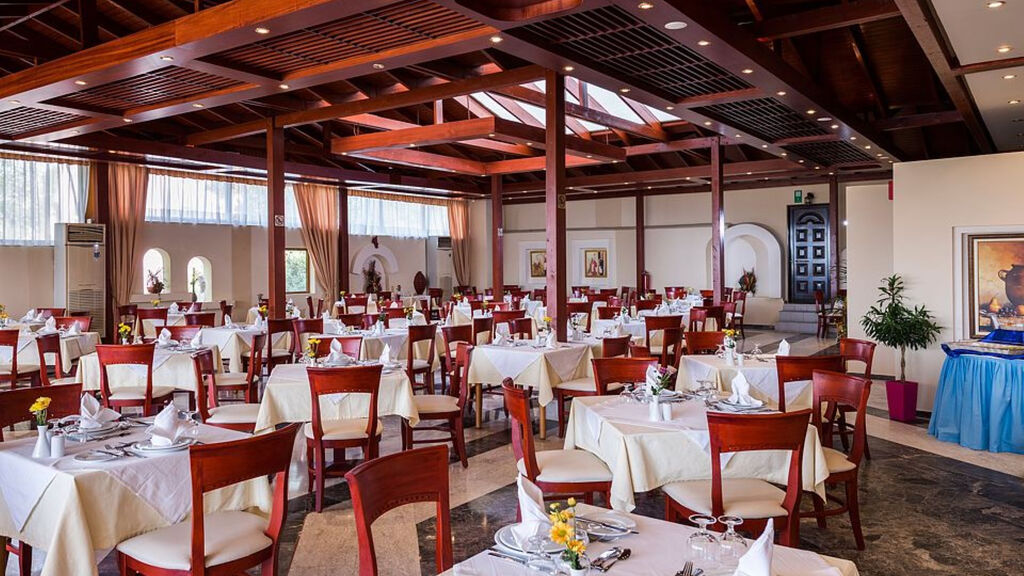 Vantaris Luxury Beach Resort